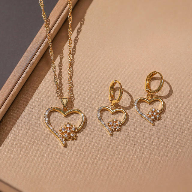 Dainty diamond hollow out heart pendant gold plated copper necklace set