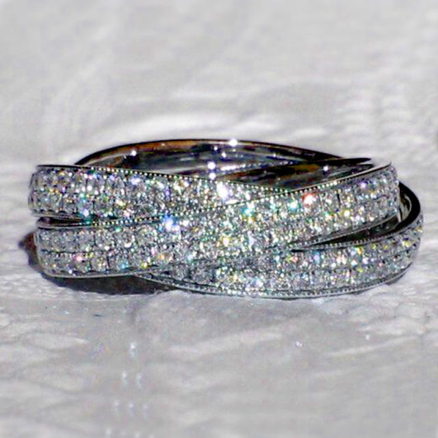 Delicate diamond rings for women