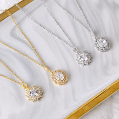 Concise diamond snowflake pendant stainless steel chain necklace