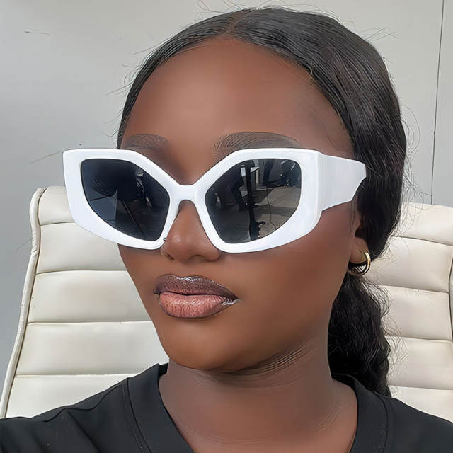 Personality unique shape frame sunglasses