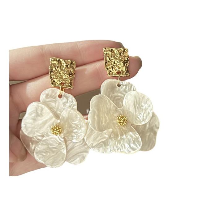 Silver needle acrylic flower dangle earrings