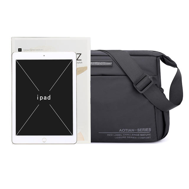 Korean fashion plain color large capacity crossbody bag for men