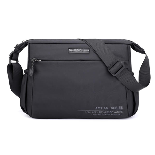 Korean fashion plain color large capacity crossbody bag for men