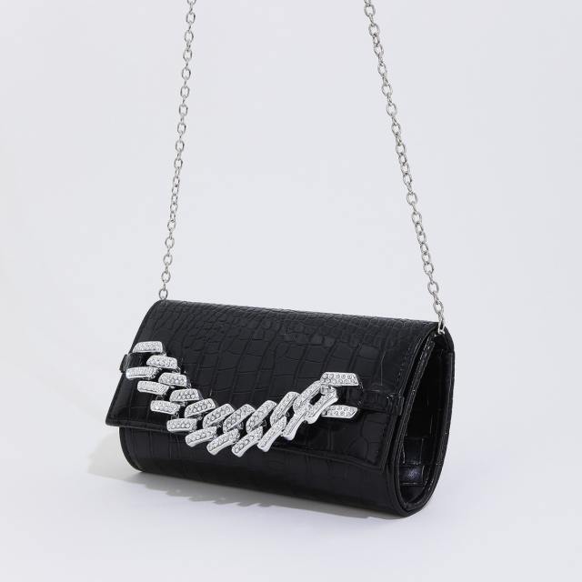 Deilcate diamond chain PU leather women clutch bag