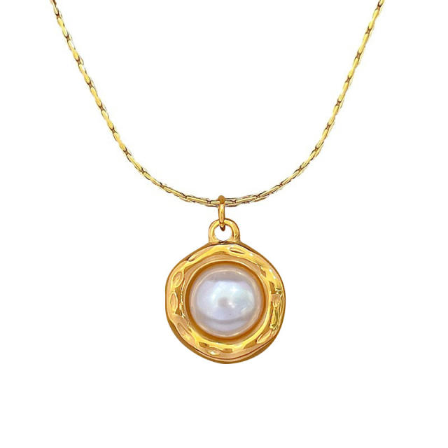 Chic baroque pearl round piece pendant stainless steel necklace