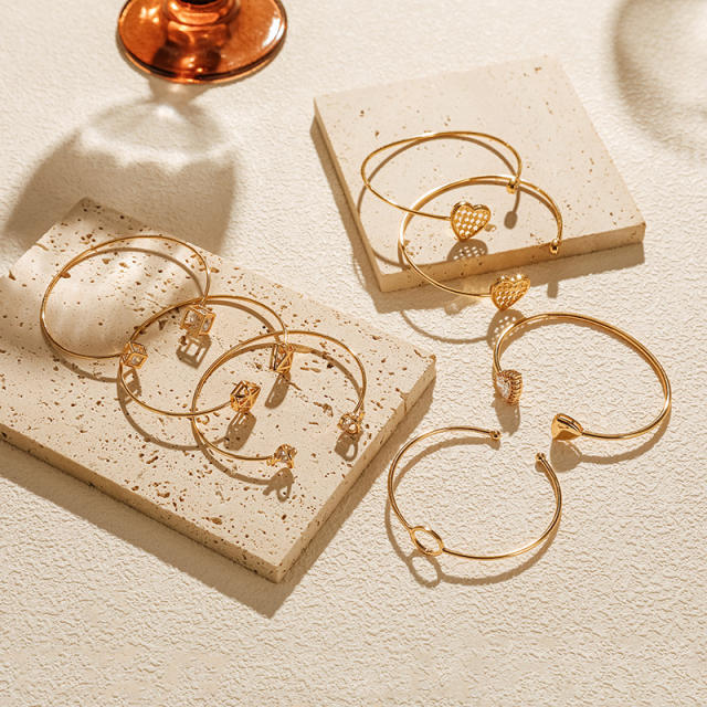 Simple design easy match gold plated copper cuff bangle