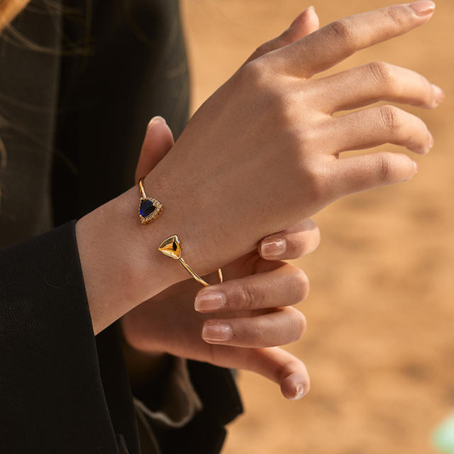 Simple design easy match gold plated copper cuff bangle