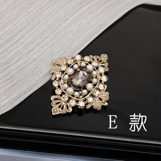 Vintage baroque pearl beaded easy match metal brooch