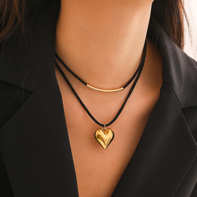 Metal heart charm two layer velvet black choker necklace