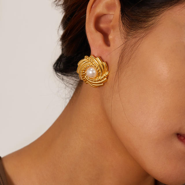Hot sale chunky pearl flower stainless steel studs earrings vintage