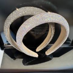 Delicate diamond padded headband for wedding prom
