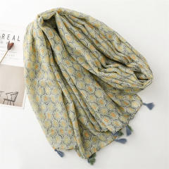 Summer fresh green color geometric pattern fashion scarf