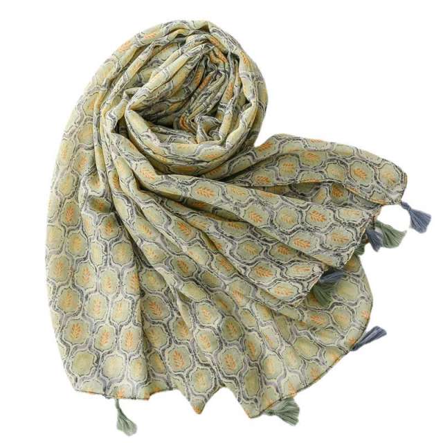Summer fresh green color geometric pattern fashion scarf