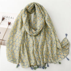Summer fresh green color geometric pattern fashion scarf