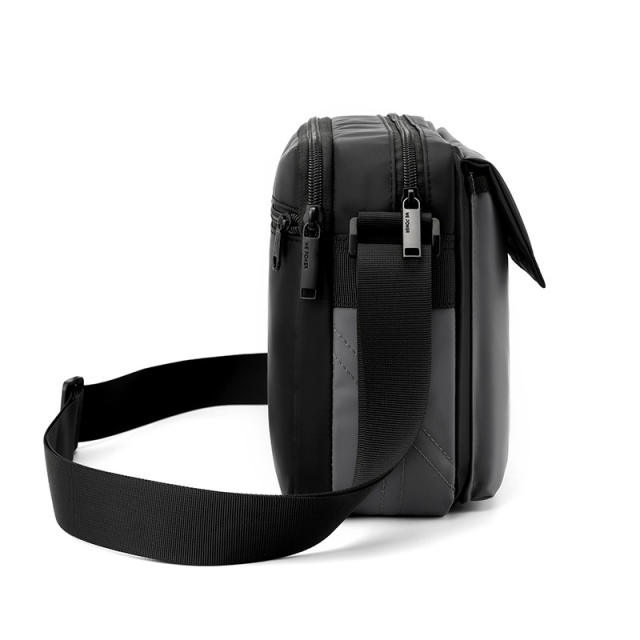 Outdoor nylon material easy match crossbody bag for men