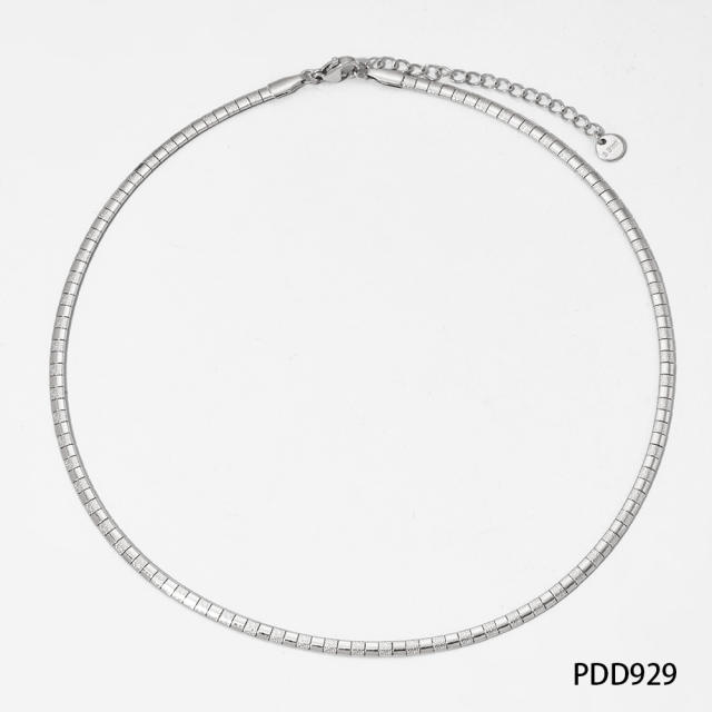 Chic stainless steel choker necklace