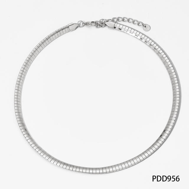 Chic stainless steel choker necklace