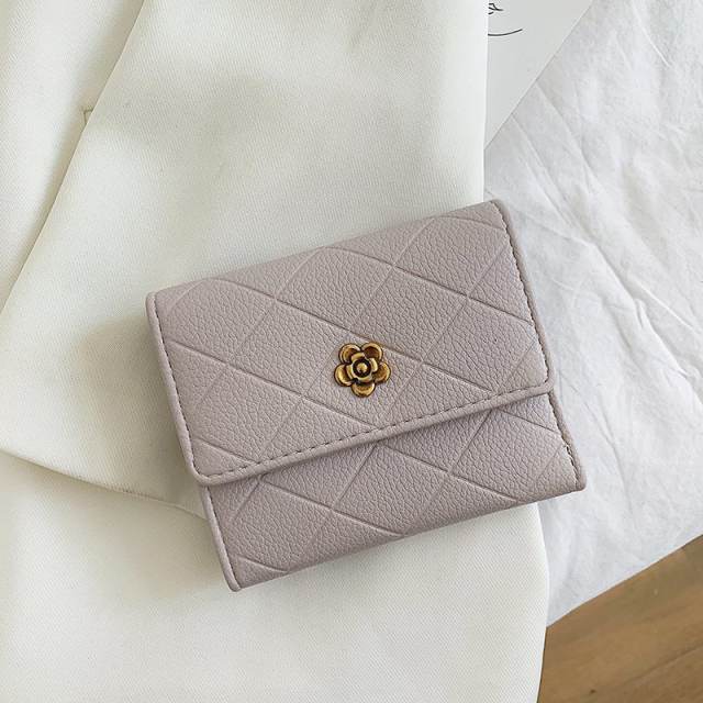 Elegant quilted pattern camellia buckle PU leather women wallet