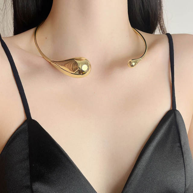 Fashionable alloy material chunky drop metal choker necklace