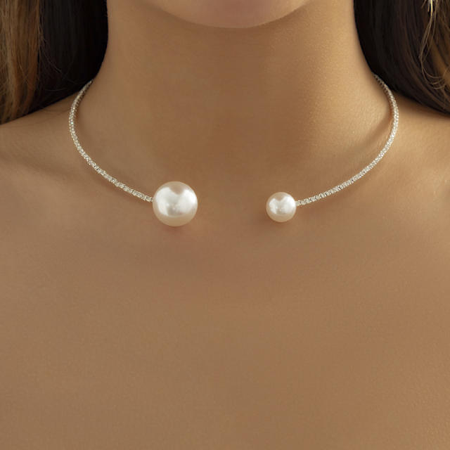Personality imitation pearl rhinestone choker necklace