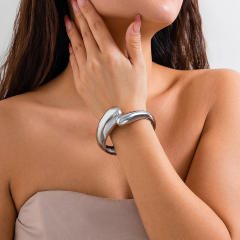 Chunky water drop unique women metal bangle bracelet