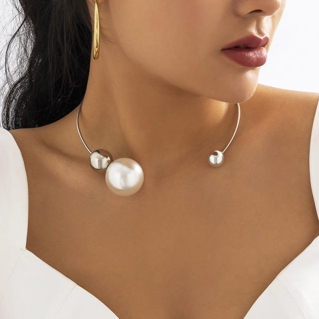 Simple unique design imitation pearl bead choker necklace