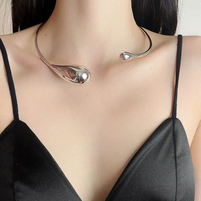Fashionable alloy material chunky drop metal choker necklace