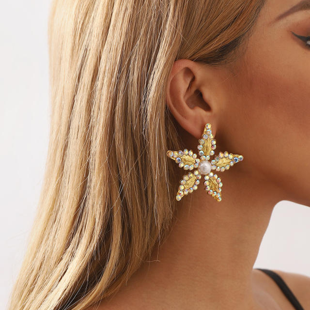 Elegant pearl beaded rhinestone flower chunky earrings