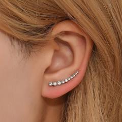 Concise easy match diamond ear climber