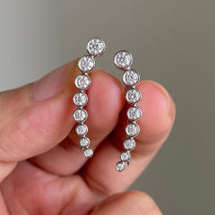 Concise easy match diamond ear climber