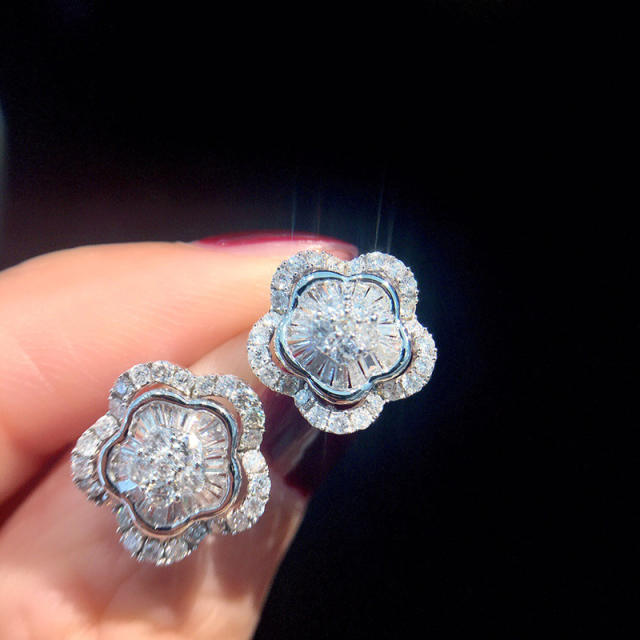 Delicate diamond sunflower shape copper stunds earrings