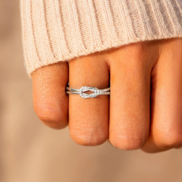 Creaitve knotted design diamond best friends finger rings