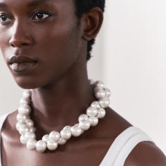 Chunky imitation pearl beaded choker necklace