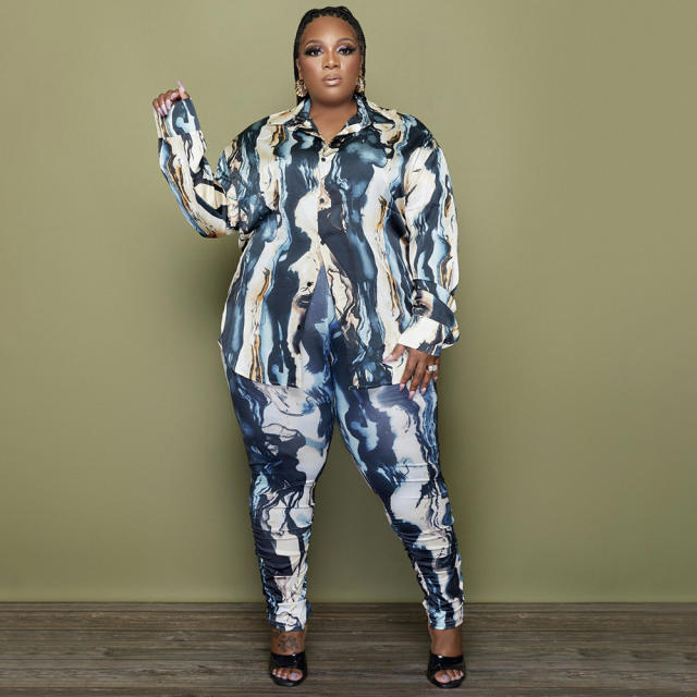 Plus size geometric pattern blouse pants set