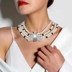 Personality rhinestone bee chunky imitation pearl choker necklace