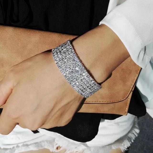 Delicate diamond choker necklace diamond evening bag set