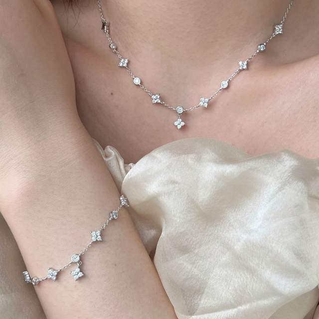 925 sterling silver diamond tiny clover dainy necklace bracelet set