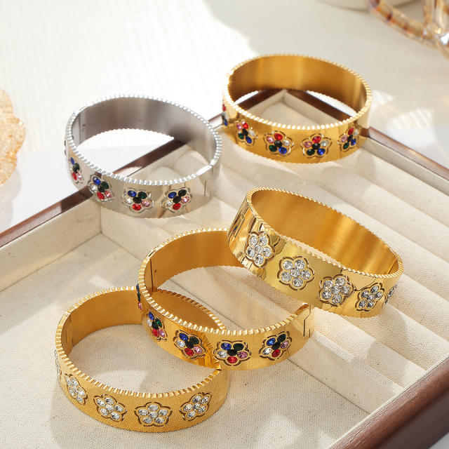 18KG chunky diamond flower stainless steel bangle