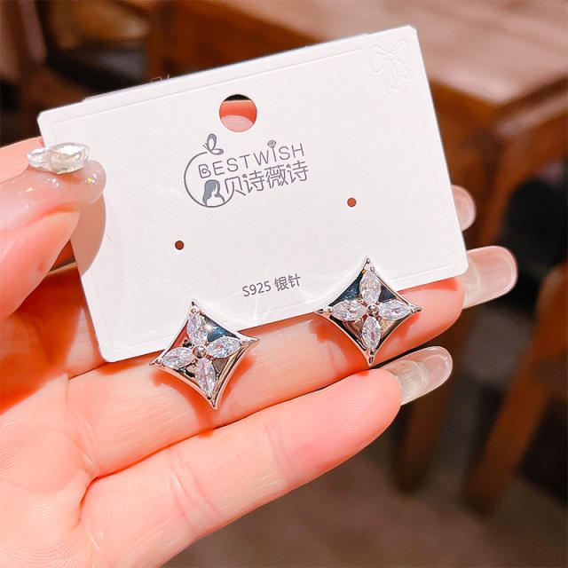 925 needle elegant diamond clover square studs earrings