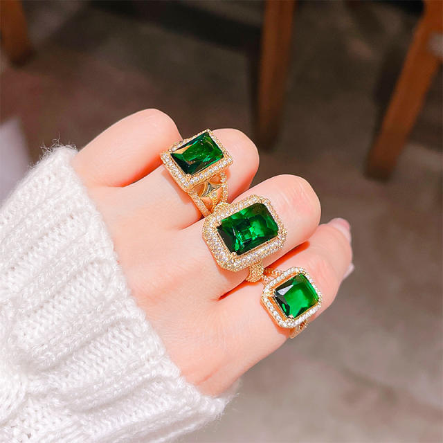 Vintage faux emerald statement finger rings