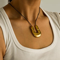 Personlity chunky U shape pendant stainless steel necklace
