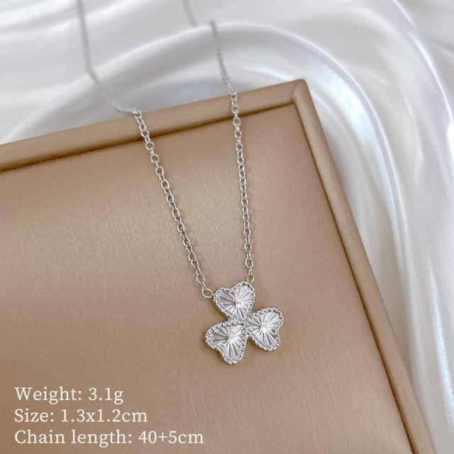 Concise laser design petal clover stainless steel necklace