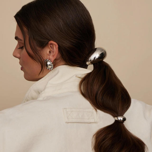 Silver color chunky stainless steel hair ties