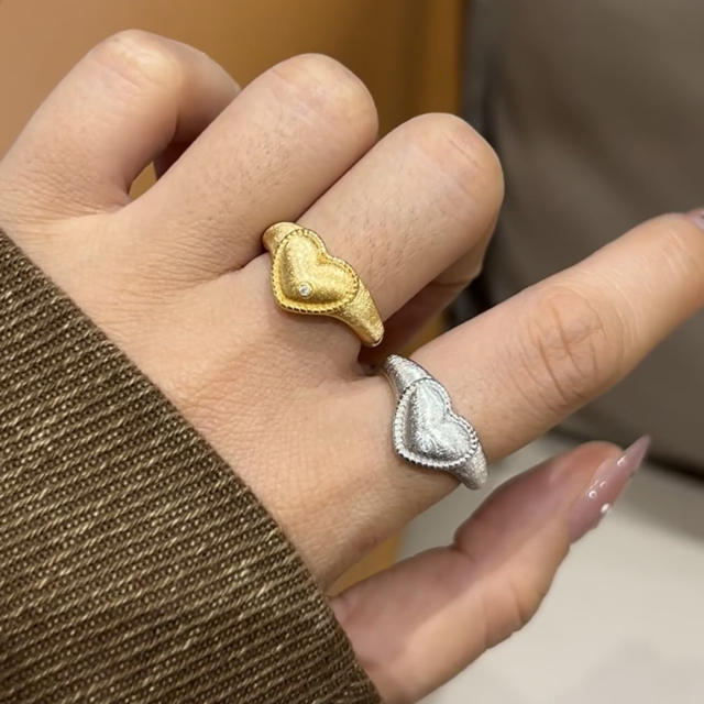 Italy palace trend frosted heart copper finger rings