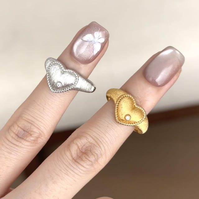 Italy palace trend frosted heart copper finger rings