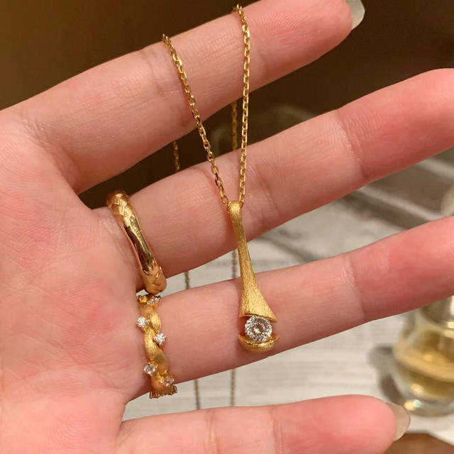 Italy palace trend diamond Perfume Bottle pendant copper pendant