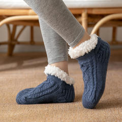 Winter warm braid pattern floor socks