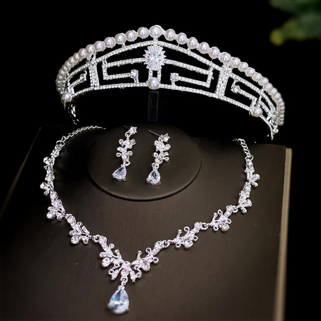 Delicate silver color diamond wedding crown necklace set