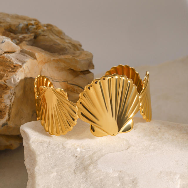 18KG ocean series shell design stainless steel chunky cuff bangle