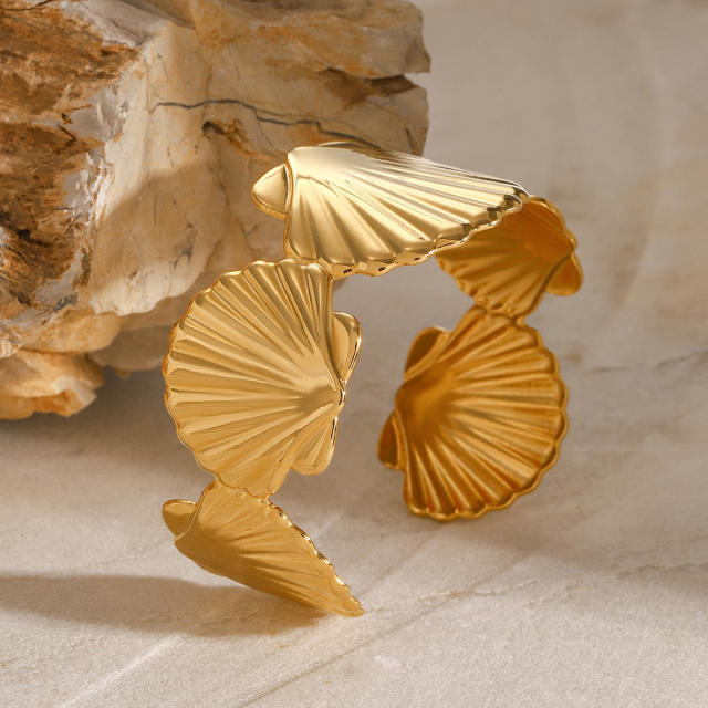 18KG ocean series shell design stainless steel chunky cuff bangle